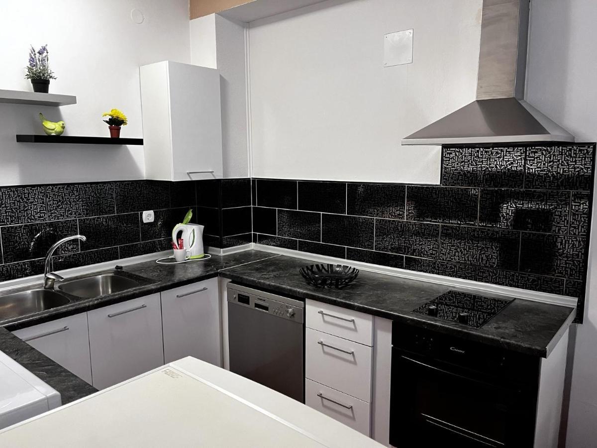 Apartment Karma Zadar Bagian luar foto